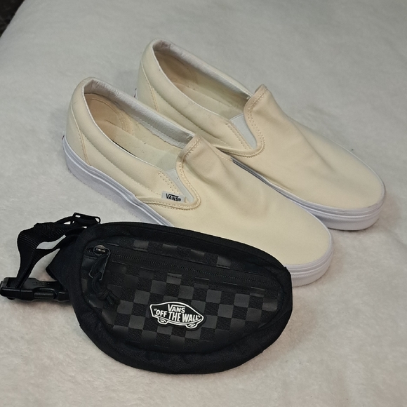 Vans Other - Vans Classics Slip-on Mens Style Sneakers Size 10 & Vans Fanny Pack
